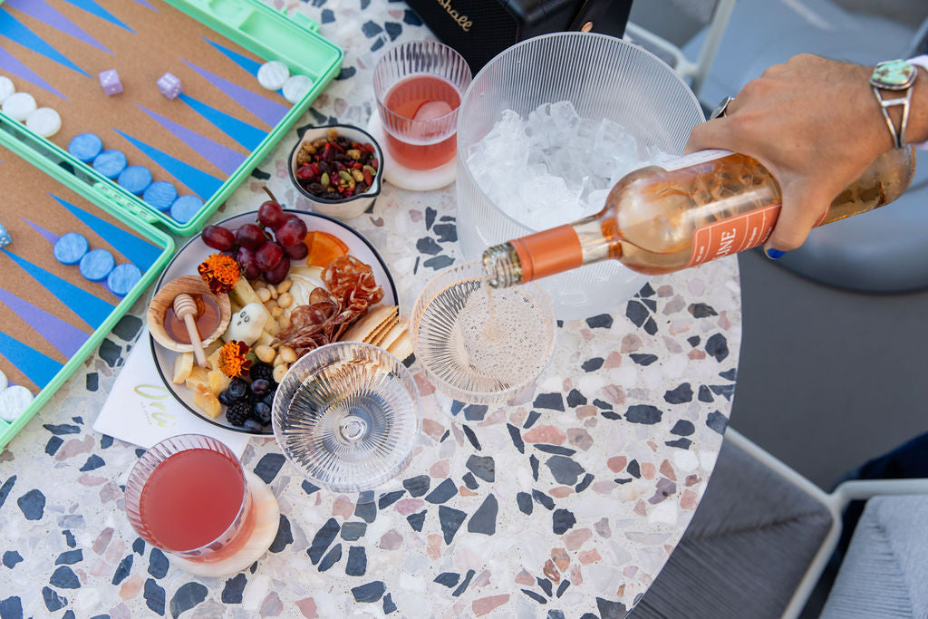 How to Host a Backgammon Night That Wows